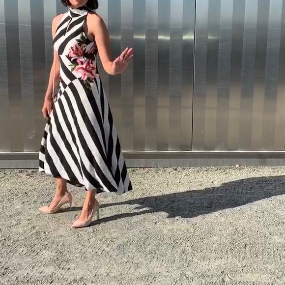 Karen Millen Sleeveless Floral Striped Midi Dress - Picture 2 of 7